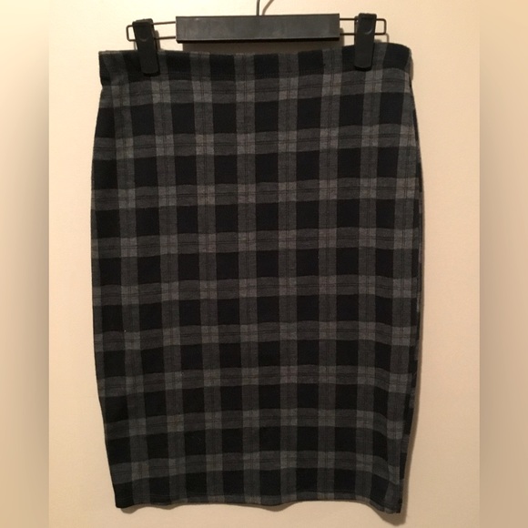 Atmosphere Dresses & Skirts - Atmosphere Gray and Blue Plaid Pencil Skirt - Size 8